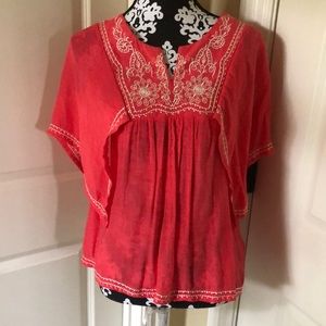 Beautiful blouse, embroidery details on the chest sleeves and bottom